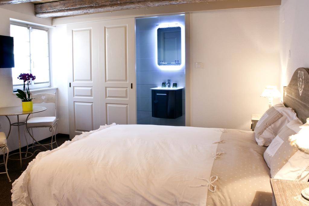 Chambre Le Hupsa Pfannala Saint-Hippolyte  Rom bilde