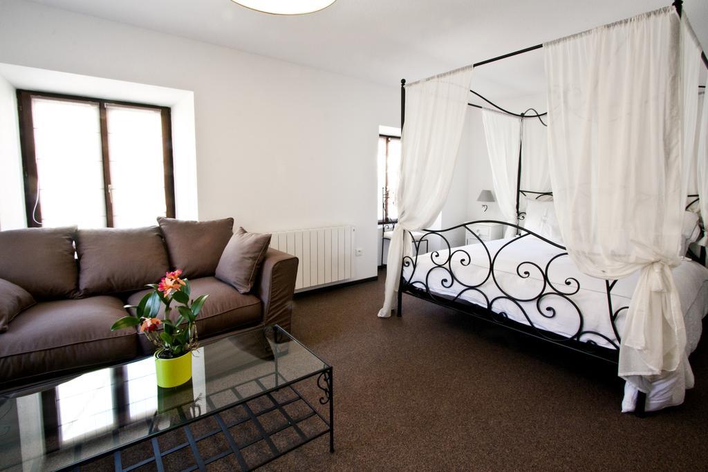 Chambre Le Hupsa Pfannala Saint-Hippolyte  Rom bilde
