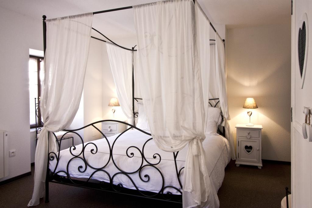 Chambre Le Hupsa Pfannala Saint-Hippolyte  Rom bilde